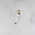 Háromgyöngyös charm