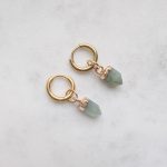 Hosszúkás ásvány medál (arany színű foglalattal)