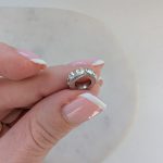 Cirkóniaköves fém karika charm