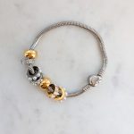 Cirkóniaköves fém karika charm