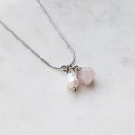 Ásványfüggős nyaklánc gyönggyel (ezüst)