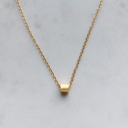 Kocka minimalista nyaklánc (arany)