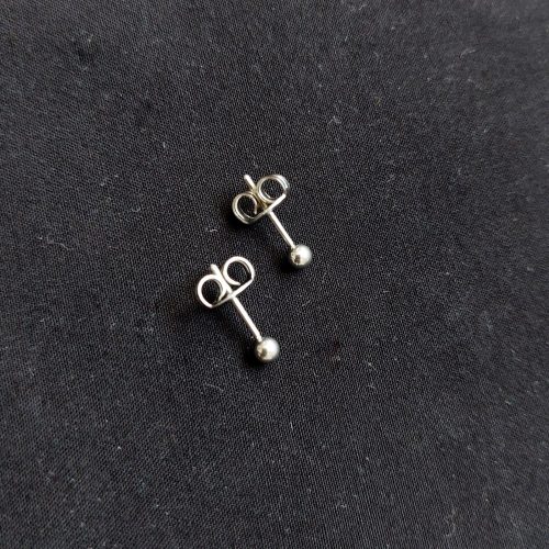 Gömb fülbevaló (3mm)