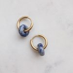 Ásványkarikás fülbevaló (arany és ezüst változatok)