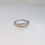 Vékony, átlós mintázatú gyűrű (arany, ezüst változat)