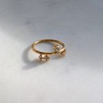 Dewdrop gyűrű apró kerek kövekkel