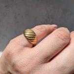 Vastag, átlós mintázatú gyűrű (arany szín, nemesacél)