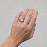 Vastag, átlós mintázatú gyűrű (ezüst szín, nemesacél)