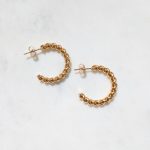 Csavart karika bedugós fülbevaló 