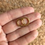 Kis karika fülbevaló (csatos 10 mm)