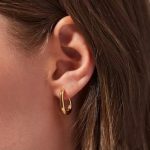 Ovális csatos fülbevaló