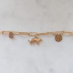 Leopard gemkapocs láncos karkötő charmokkal
