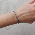 Rosa csavart karkötő (ezüst)