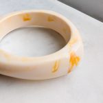 Matt akril karperec (csavart forma)