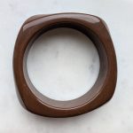 Matt akril karperec (csavart forma)