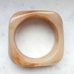 Áttetsző vastag karperec