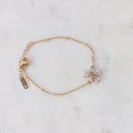 Belle virágos cirkóniaköves karkötő