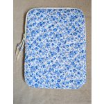 Kék virágmintás steppelt tablet tok