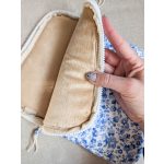 Kék virágmintás steppelt tablet tok