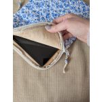 Kék virágmintás steppelt tablet tok