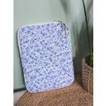 Kék virágmintás steppelt tablet tok